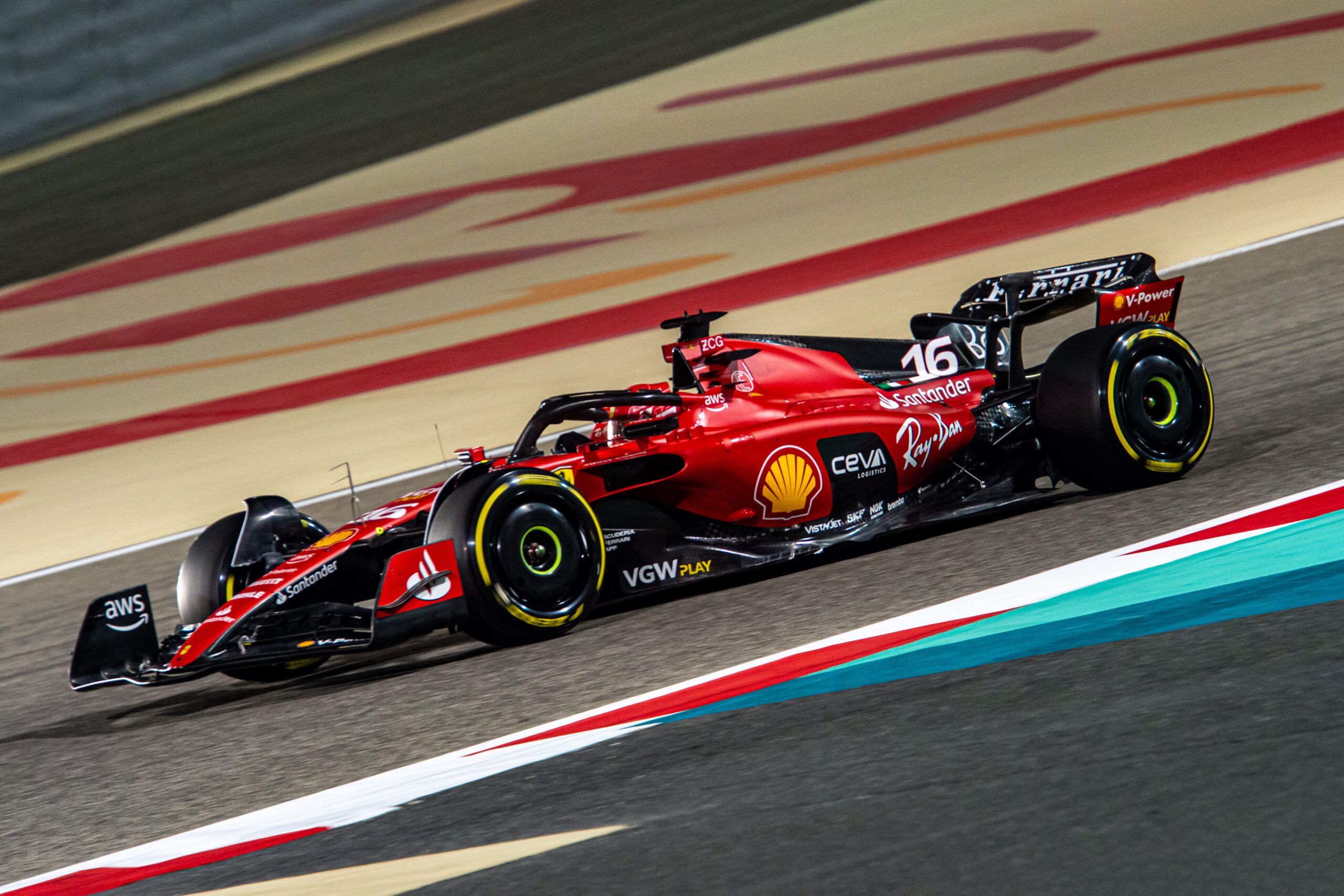 F1 Ferrari ala anteriore