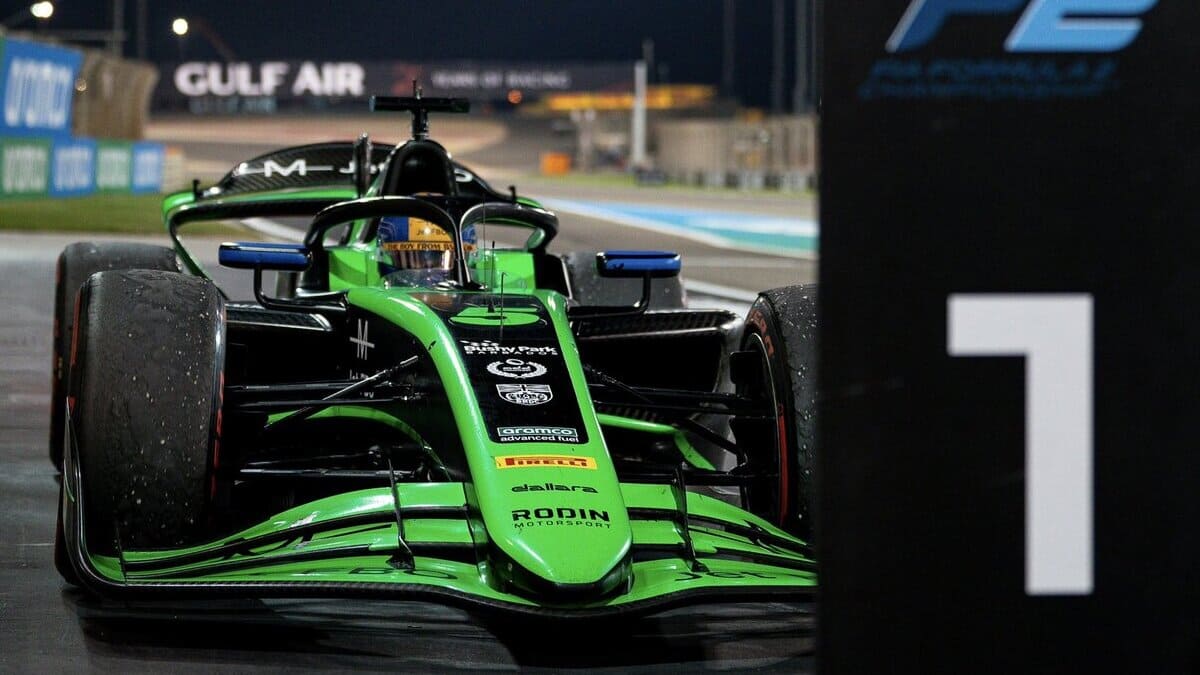 feature race f2 bahrain
